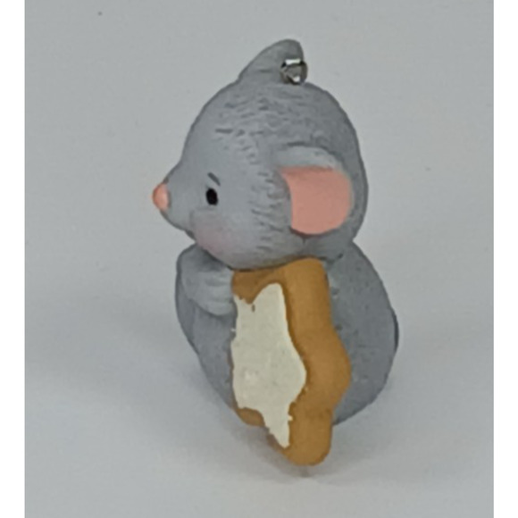 Hallmark Keepsake 2012 Christmas Tree Ornament Sweet Mouse - Picture 9 of 12